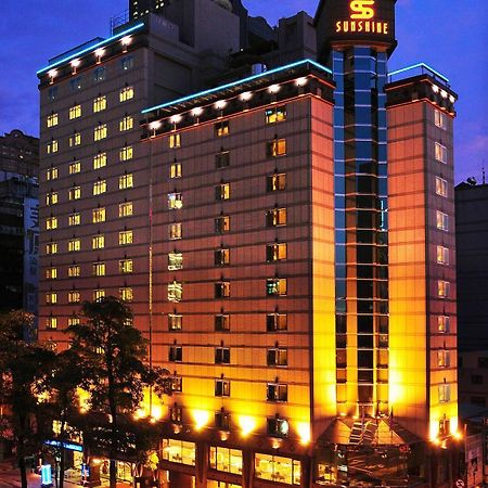 Hotel Sunshine Kaohsiung Exteriör bild